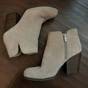 Kenneth Cole Heeled Booties